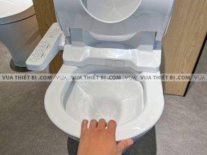 TOTO CW166RB TCF6632A (W8) - Bồn cầu thông minh nắp rửa điện tử 8 Bồn cầu 1 khối TOTO CW166RB TCF6632A (W8) nắp rửa điện tử