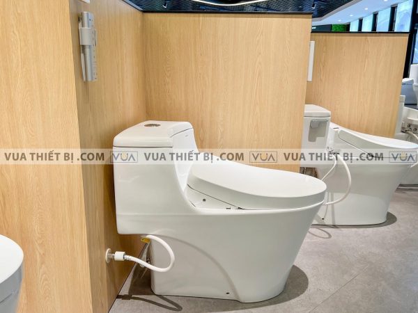 Bồn cầu 1 khối TOTO CW823REAW12 nắp rửa điện tử TCF4911EZ