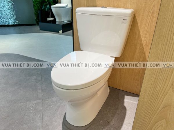 Bồn cầu 2 khối TOTO CS300DRT3 nắp êm TC385VS