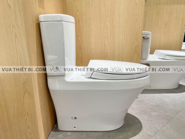 Bồn cầu 2 khối TOTO CS948DT2 nắp êm TC393VS