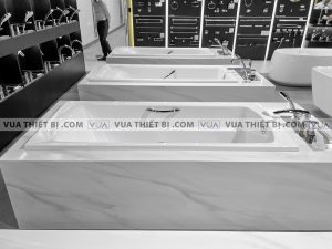 Bồn Tắm TOTO PAY1730HV TBVF411 xây 1.7M