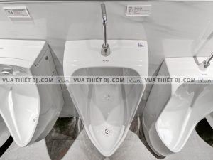 Bồn tiểu nam TOTO UT500T treo tường