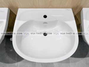 Chậu rửa mặt lavabo TOTO LHT239CR#W chân lửng treo tường