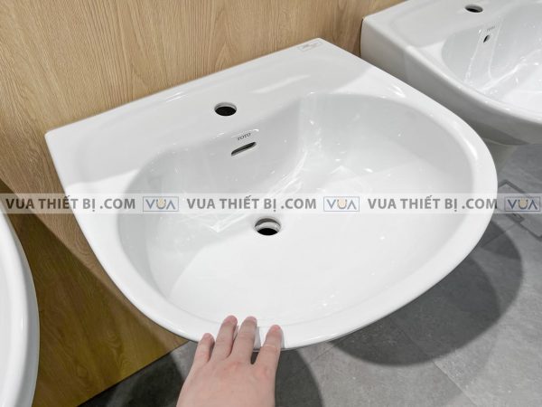 Chậu rửa mặt lavabo TOTO LHT239CR#W chân lửng treo tường