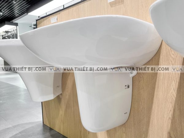 Chậu rửa mặt lavabo TOTO LHT239CR#W chân lửng treo tường