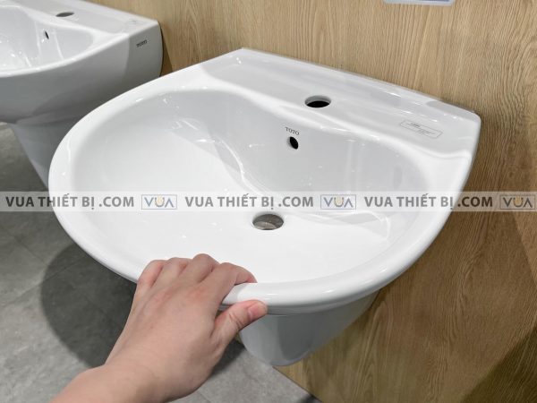 Chậu rửa mặt lavabo TOTO LHT300CR LHT300CM LHT300CRM chân lửng treo tường