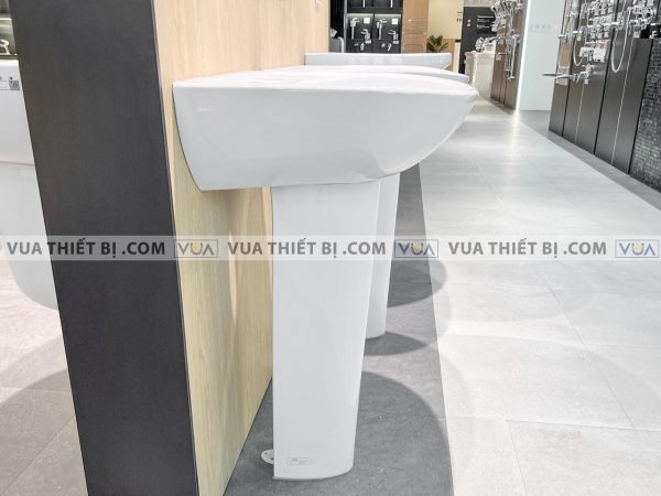 Chậu rửa mặt lavabo TOTO LPT236CS#W chân dài treo tường