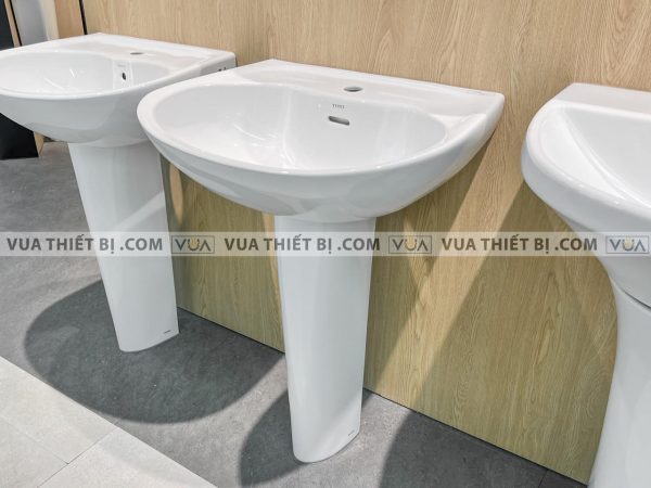 Chậu rửa mặt lavabo TOTO LPT239CR#W chân dài treo tường