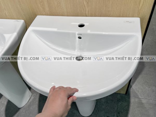 Chậu rửa mặt lavabo TOTO LPT947CS#W chân dài treo tường