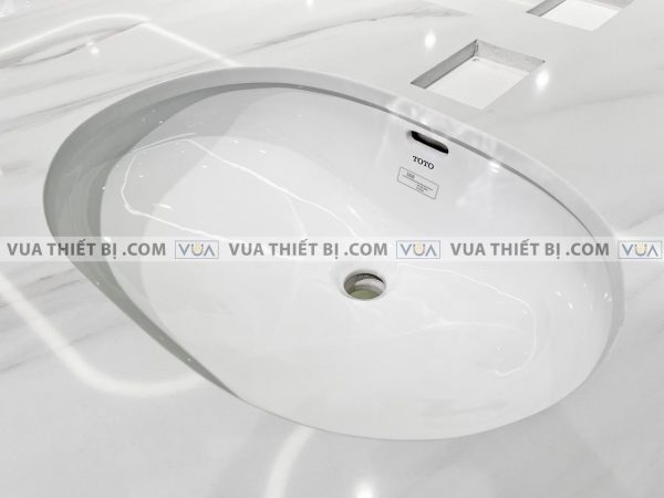 Chậu rửa mặt lavabo TOTO LT546 âm bàn