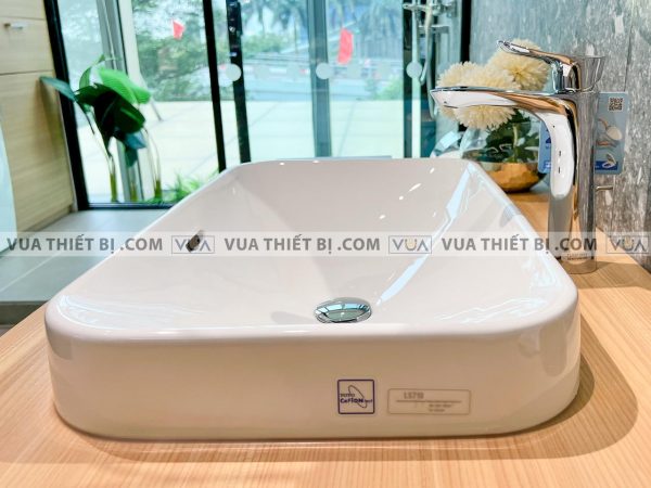 anh thuc te chau rua mat lavabo toto lt5716 dat ban voi tlg01304v 2