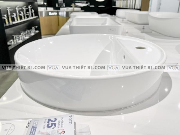 Chậu rửa mặt lavabo TOTO LT700CTR đặt bàn