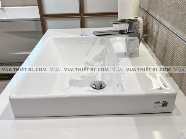 Chậu rửa mặt lavabo TOTO LT710CSR đặt bàn vòi TLG02301V