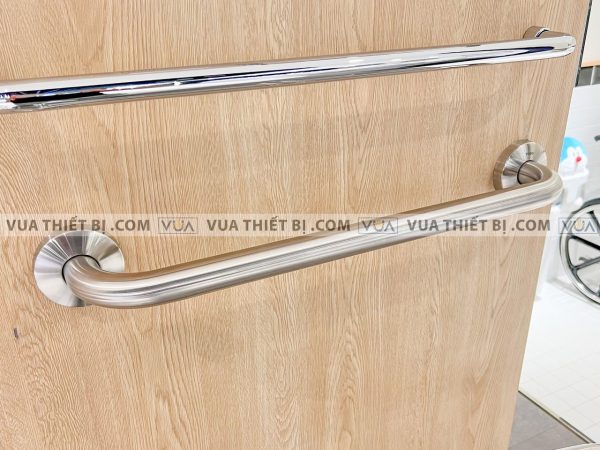 Thanh vịn TOTO T113B6 T110D3R(x2) gắn tường