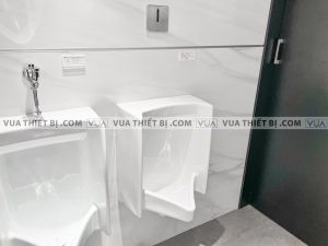 Van xả tiểu nam TOTO DUE126UE cảm ứng âm tường dùng điện