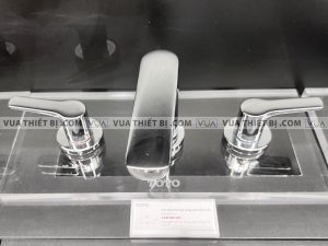 Vòi chậu lavabo TOTO TLG03201B nóng lạnh 3 lỗ GS