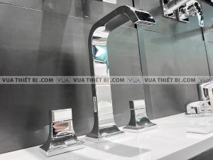 Vòi chậu lavabo TOTO TLG08201B cổ cao nóng lạnh GC