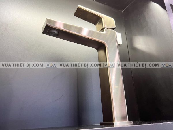 Vòi chậu lavabo TOTO TLG10303B#BBR cổ cao nóng lạnh GB