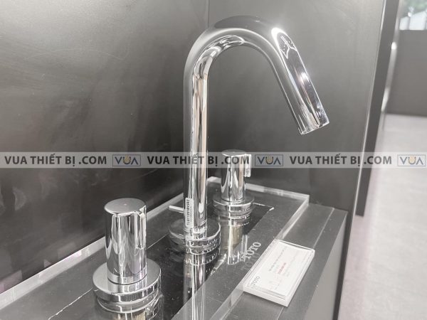 Vòi chậu lavabo TOTO TLG11201B nóng lạnh 3 lỗ GF