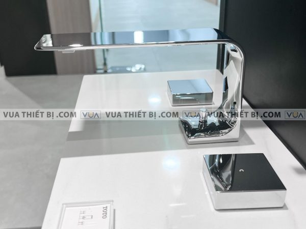 Vòi chậu lavabo TOTO TLP02201B nóng lạnh 3 lỗ ZL