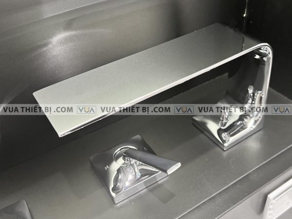 Vòi chậu lavabo TOTO TLP02301B nóng lạnh 2 lỗ ZL