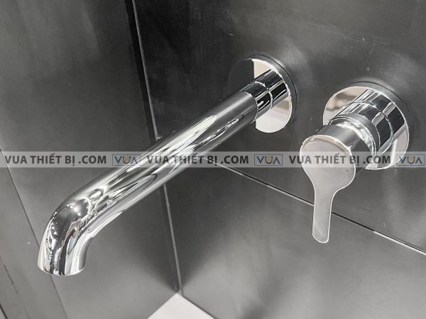 Vòi chậu lavabo TOTO TLS01310B Gắn Tường nóng lạnh LB