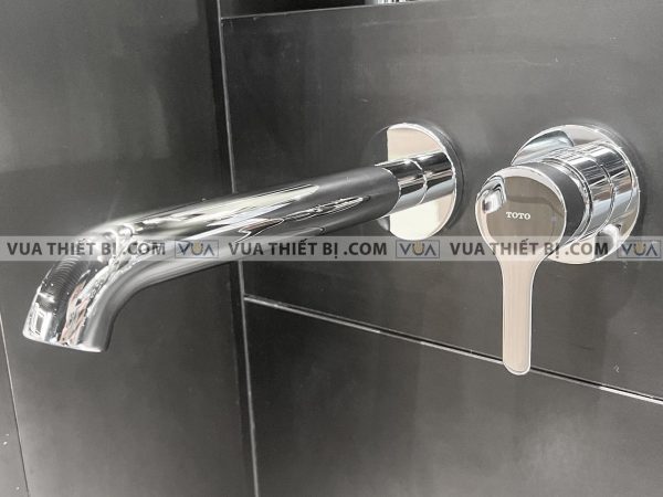 Vòi chậu lavabo TOTO TLS01310B Gắn Tường nóng lạnh LB