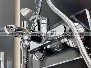 TOTO DM907CS TBS01302V DGH104ZR - Vòi sen cây nóng lạnh LB 13 Vòi sen cây TOTO DM907CS TBS01302V DGH104ZR nóng lạnh LB