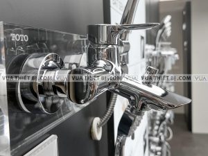 TOTO DM907CS TBS01302V DGH104ZR - Vòi sen cây nóng lạnh LB 5 Vòi sen tắm TOTO TBS01302V DGH108ZR nóng lạnh LB