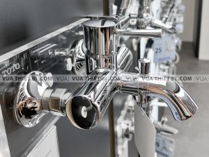 Trang chủ 90 Vòi sen tắm TOTO TBS02302V DGH108ZR nóng lạnh LN