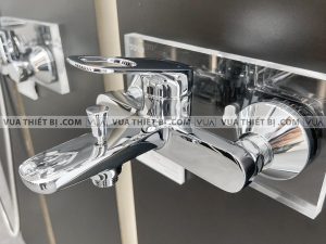 Vòi sen tắm TOTO TTMR301 TTSR105EMF nóng lạnh