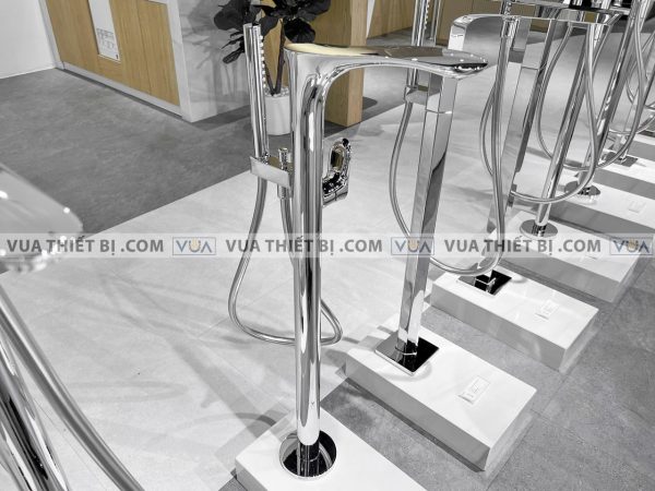 Vòi sen xả bồn tắm TOTO TBG01306B/TBN01105B đặt sàn GO