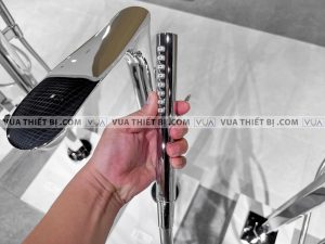 Vòi sen xả bồn tắm TOTO TBG01306B/TBN01105B đặt sàn GO