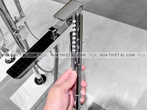 Vòi sen xả bồn tắm TOTO TBG07306A/TBN01105B đặt sàn GE