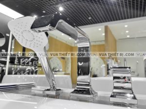Vòi sen xả bồn tắm TOTO TBG08305A gắn bồn 3 lỗ GC