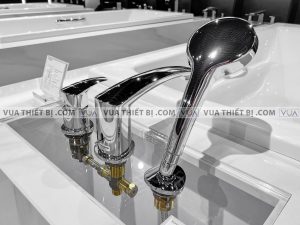 TOTO TBG09305A - Vòi sen xả bồn tắm gắn bồn 3 lỗ GM 2 Vòi sen xả bồn tắm TOTO TBG09305A gắn bồn 3 lỗ GM