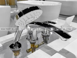 TOTO TBG09305A - Vòi sen xả bồn tắm gắn bồn 3 lỗ GM 3 Vòi sen xả bồn tắm TOTO TBG09305A gắn bồn 3 lỗ GM