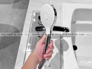 TOTO TBG09305A - Vòi sen xả bồn tắm gắn bồn 3 lỗ GM 5 Vòi sen xả bồn tắm TOTO TBG09305A gắn bồn 3 lỗ GM