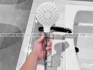 TOTO TBG09305A - Vòi sen xả bồn tắm gắn bồn 3 lỗ GM 7 Vòi sen xả bồn tắm TOTO TBG09305A gắn bồn 3 lỗ GM