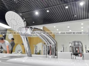 TOTO TBG09305A - Vòi sen xả bồn tắm gắn bồn 3 lỗ GM 9 Vòi sen xả bồn tắm TOTO TBG09305A gắn bồn 3 lỗ GM