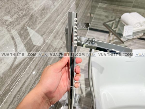 Vòi sen xả bồn tắm TOTO TBG10306A/TBN01105B đặt sàn GB