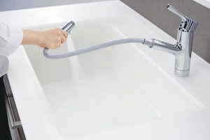 Vòi rửa bát TOTO TKS05305JA nóng lạnh rút dây 4 Voi rua bat TOTO TKS05305JA nong lanh rut day 3