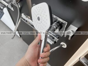 TOTO TBW02001BA TBG02302VA TBW02006A - Vòi sen cây nóng lạnh 8 anh thuc te voi sen tam toto tbv03431v tbw02006a nhiet do 6